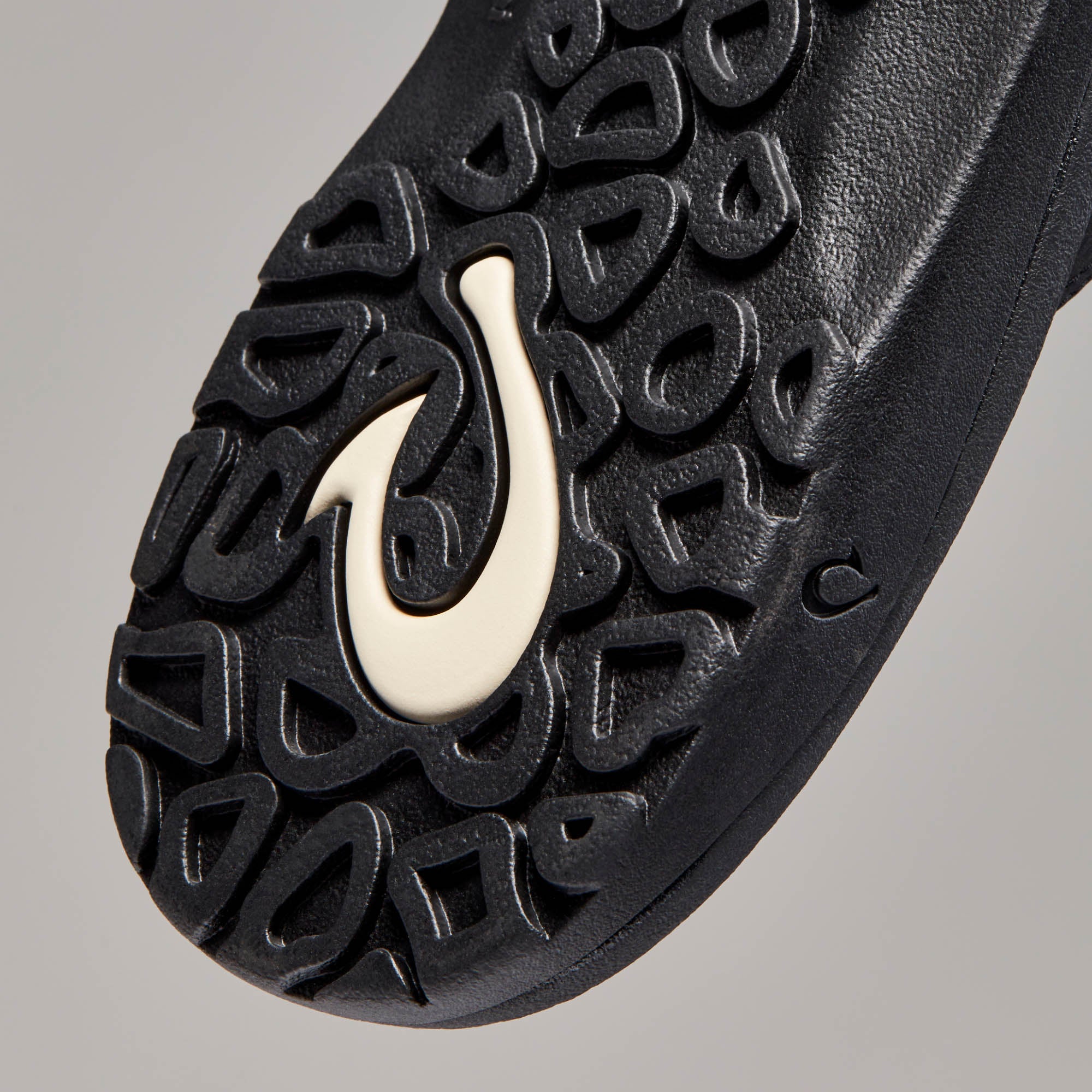 Ohana - Black - Image 8