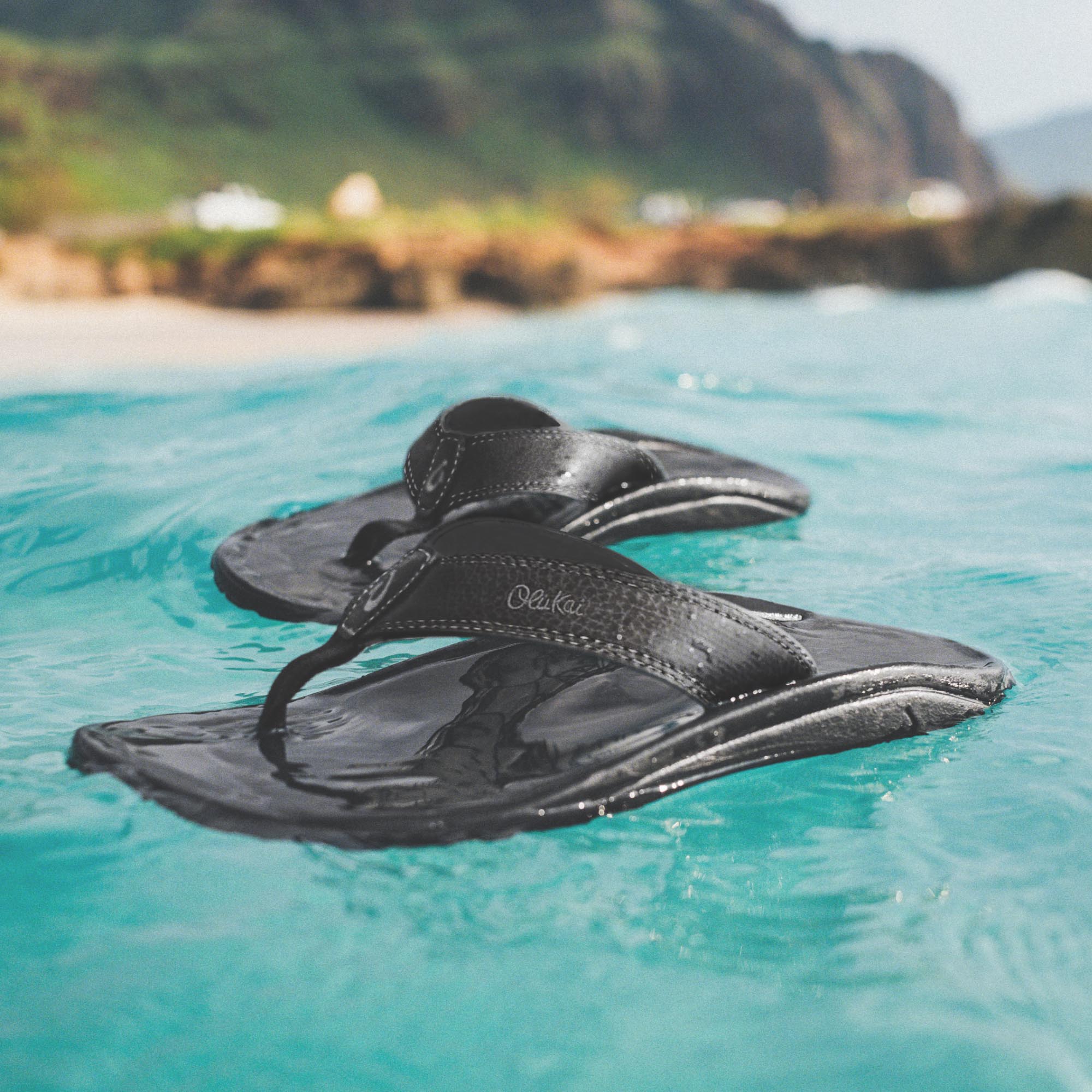 Ohana - Black - Image 2